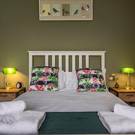 Dovecote House Beeston Private Parking 15Mins From Nottingham City Centre Close To Qmc Hospital Exterior foto